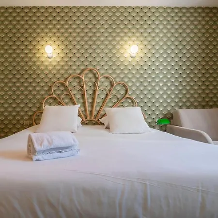 Hotell Cosmopolitain 3*