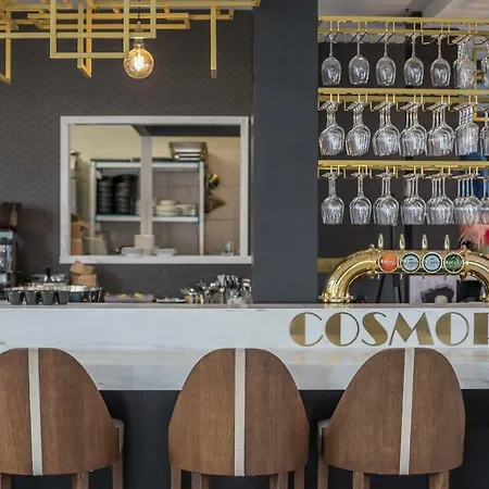 Cosmopolitain 3* ביאריץ