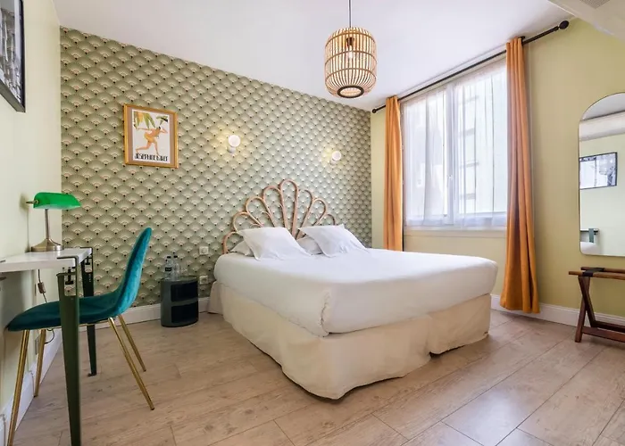 Hotell Cosmopolitain 3*