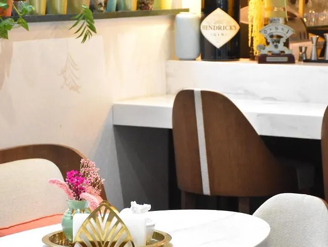 Cosmopolitain Hotel 3*